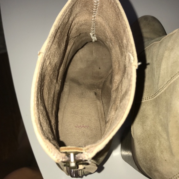 BC Crew Boot In Taupe - Picture 7 of 8